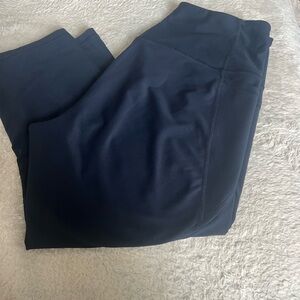 Old Navy Powersoft Cropped with pockets Navy Blue Leggings